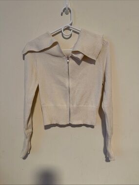 Active User Cropped Sweater Beige
